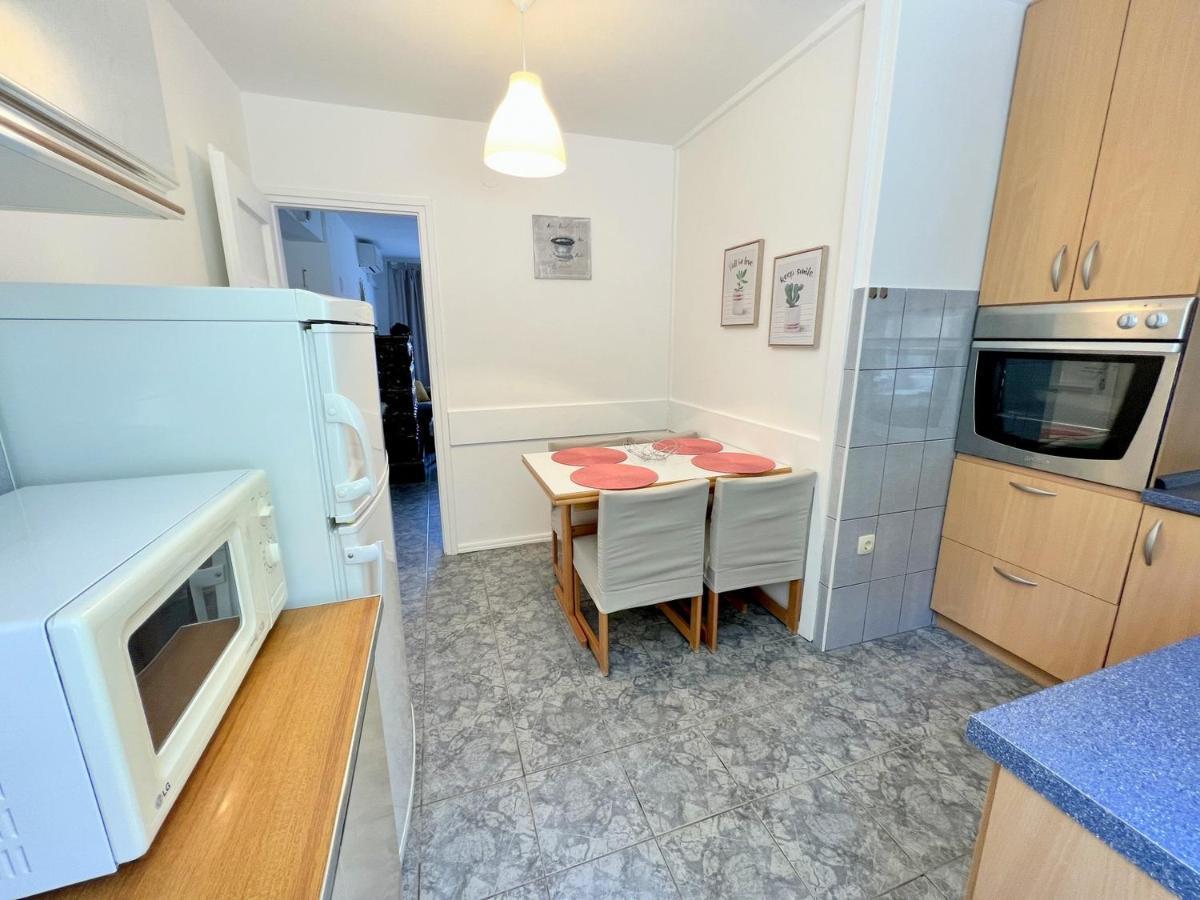 Rab City Apartment Greeny Rab Town Buitenkant foto
