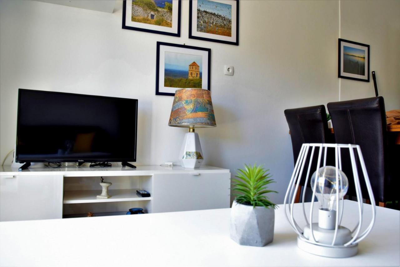 Rab City Apartment Greeny Rab Town Buitenkant foto