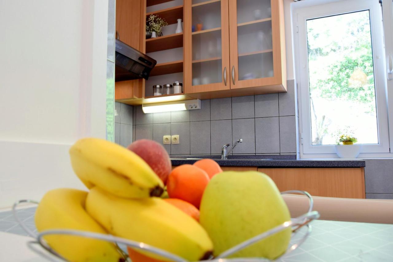 Rab City Apartment Greeny Rab Town Buitenkant foto