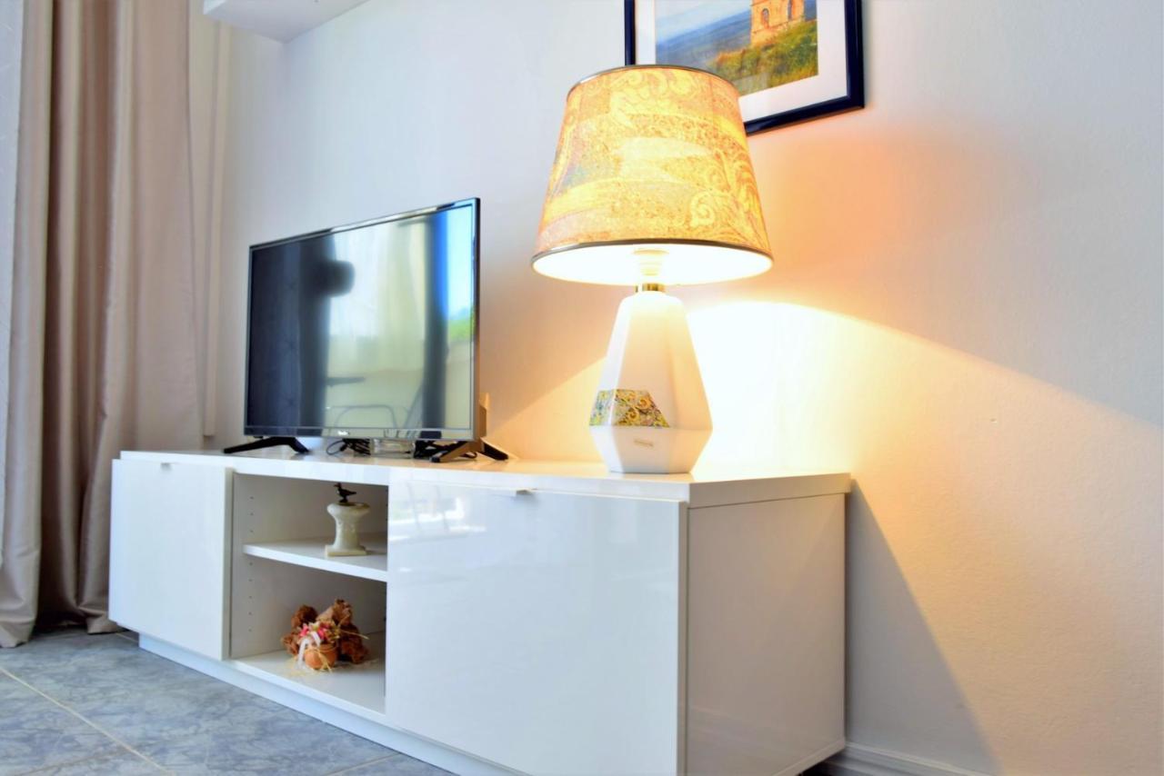 Rab City Apartment Greeny Rab Town Buitenkant foto